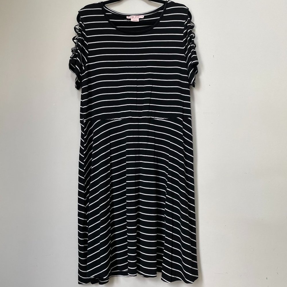In Every Story (Penningtons) Black and White Striped Short Sleeve Dress